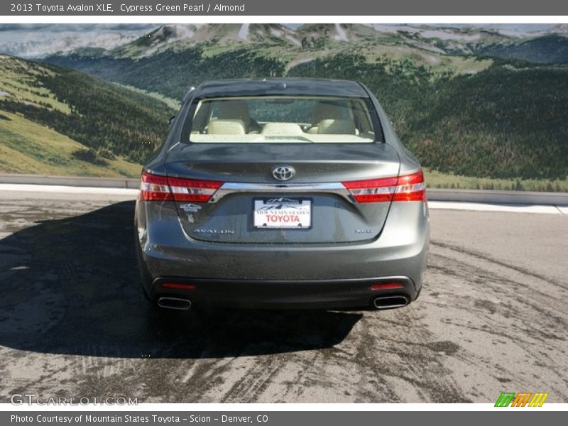 Cypress Green Pearl / Almond 2013 Toyota Avalon XLE