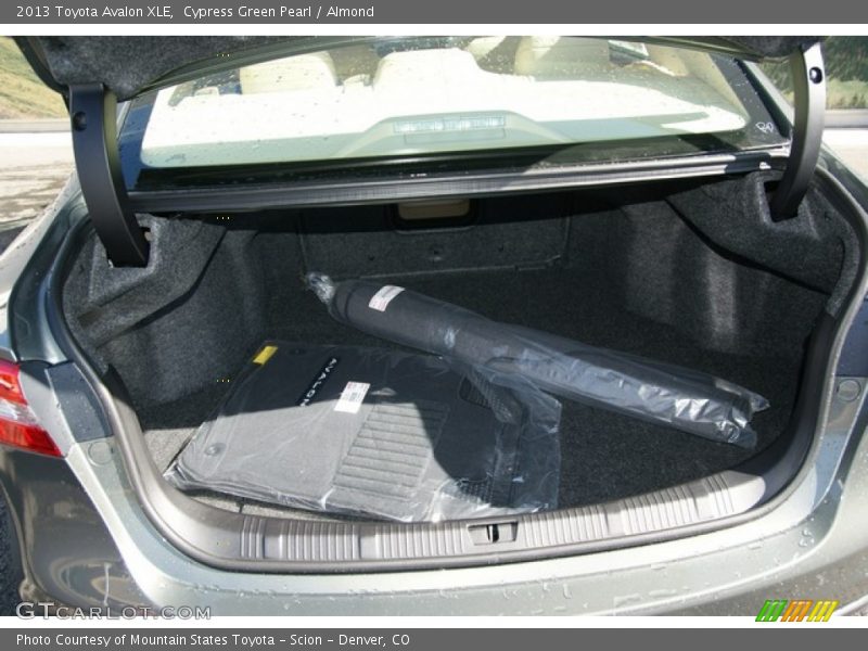 Cypress Green Pearl / Almond 2013 Toyota Avalon XLE