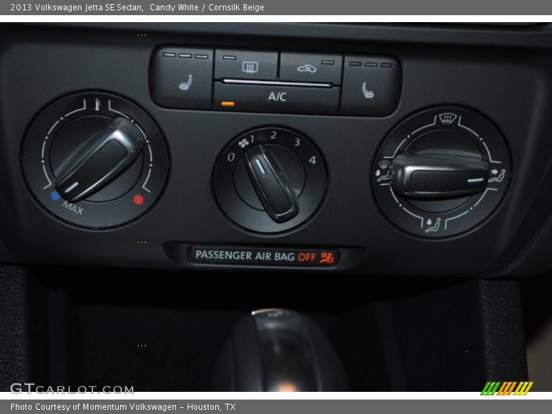 Candy White / Cornsilk Beige 2013 Volkswagen Jetta SE Sedan