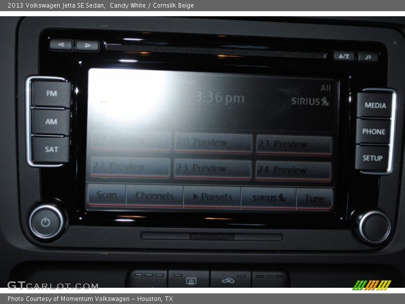 Candy White / Cornsilk Beige 2013 Volkswagen Jetta SE Sedan