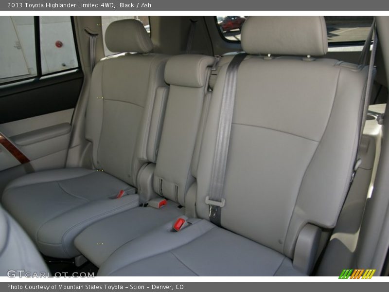 Black / Ash 2013 Toyota Highlander Limited 4WD