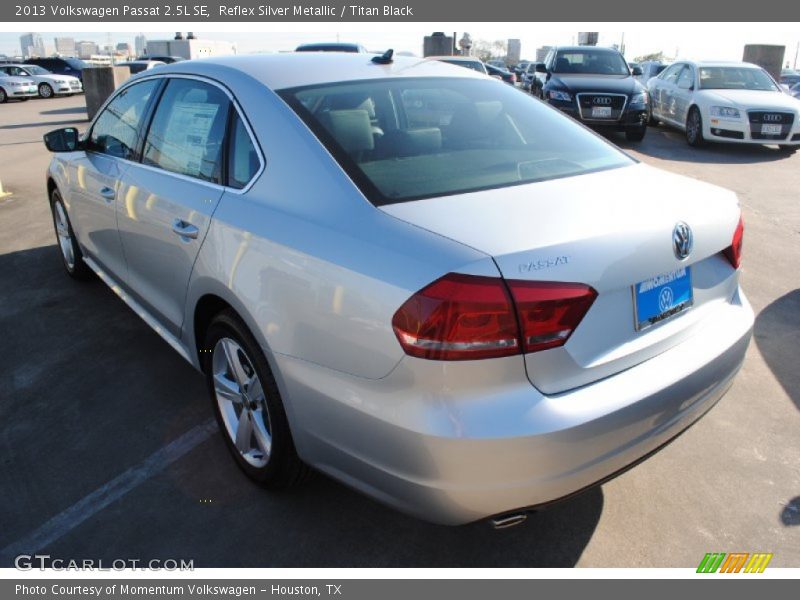 Reflex Silver Metallic / Titan Black 2013 Volkswagen Passat 2.5L SE