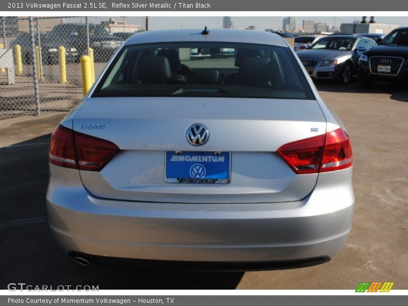 Reflex Silver Metallic / Titan Black 2013 Volkswagen Passat 2.5L SE
