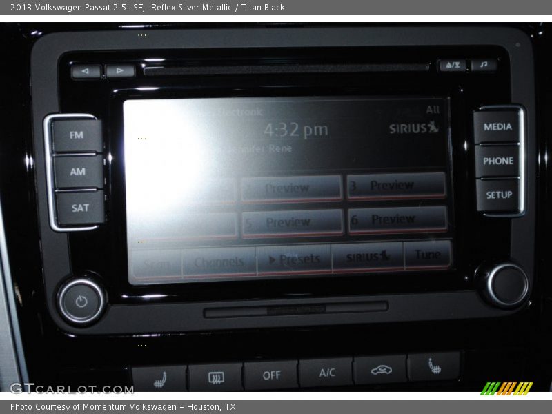 Reflex Silver Metallic / Titan Black 2013 Volkswagen Passat 2.5L SE