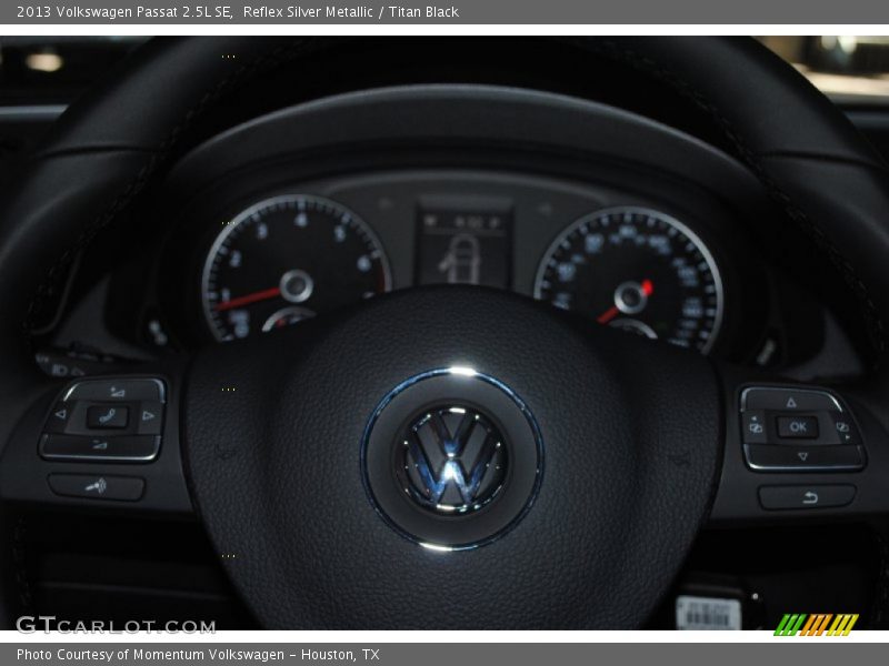 Reflex Silver Metallic / Titan Black 2013 Volkswagen Passat 2.5L SE