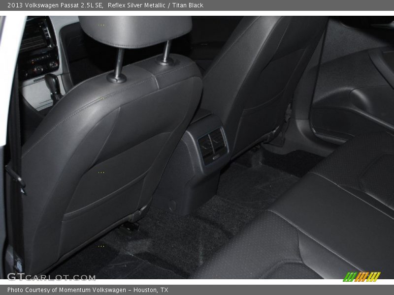 Reflex Silver Metallic / Titan Black 2013 Volkswagen Passat 2.5L SE