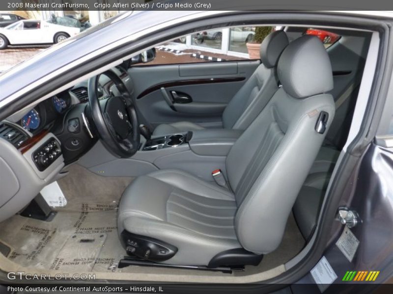 Front Seat of 2008 GranTurismo 
