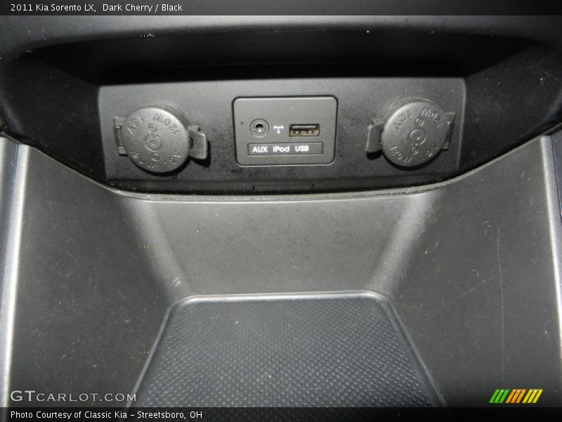 Dark Cherry / Black 2011 Kia Sorento LX