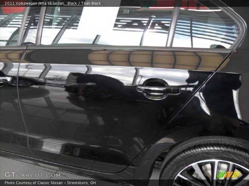 Black / Titan Black 2011 Volkswagen Jetta SE Sedan