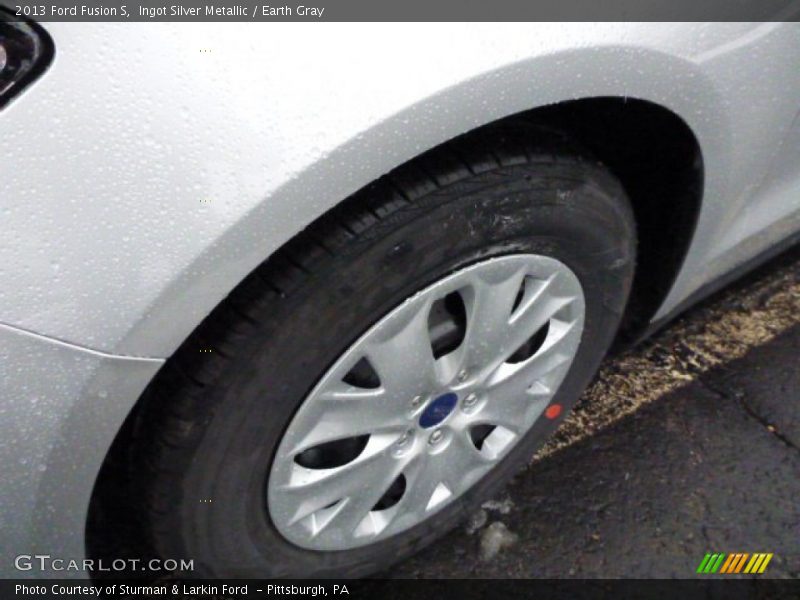 Ingot Silver Metallic / Earth Gray 2013 Ford Fusion S
