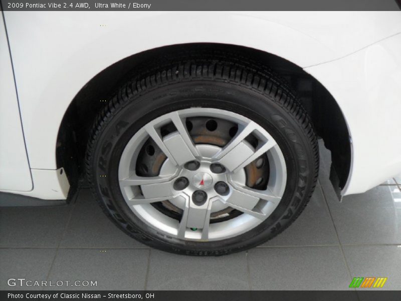 Ultra White / Ebony 2009 Pontiac Vibe 2.4 AWD