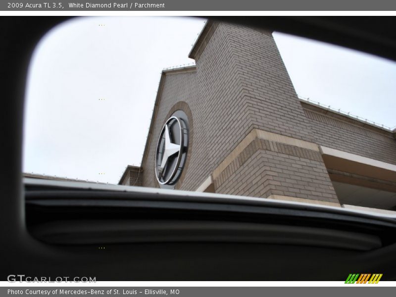 White Diamond Pearl / Parchment 2009 Acura TL 3.5