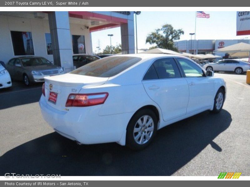 Super White / Ash 2007 Toyota Camry LE V6