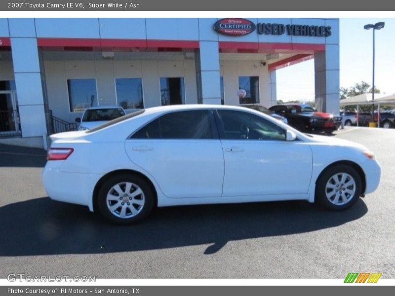 Super White / Ash 2007 Toyota Camry LE V6