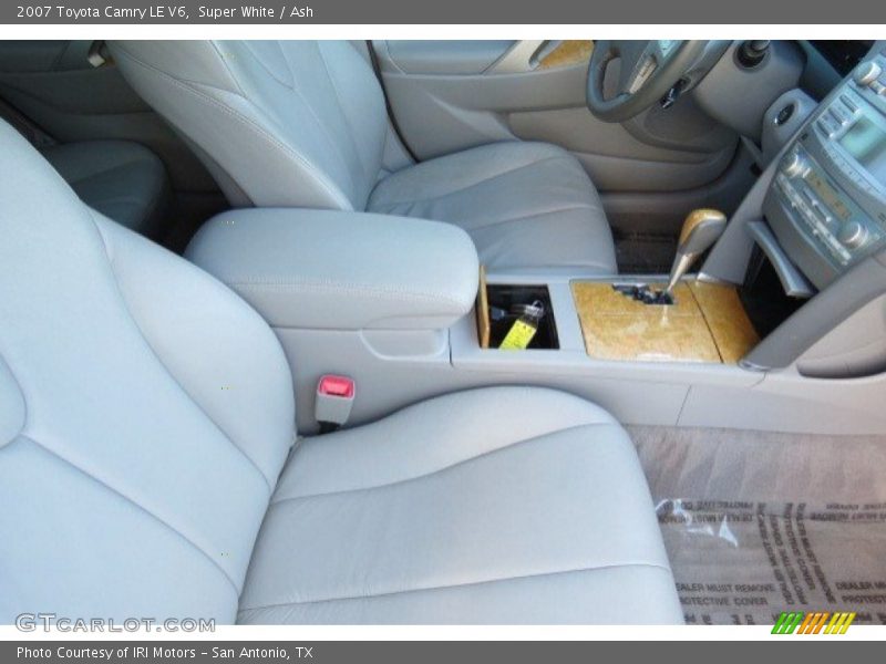 Super White / Ash 2007 Toyota Camry LE V6