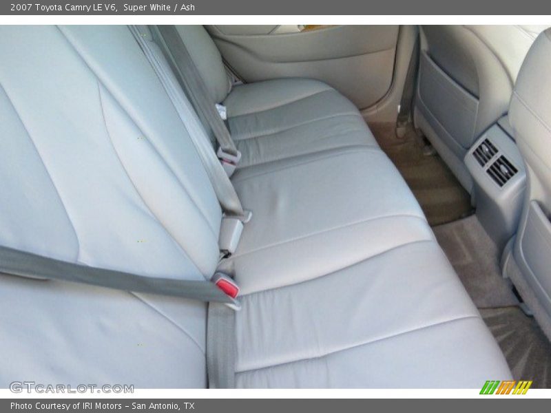 Super White / Ash 2007 Toyota Camry LE V6