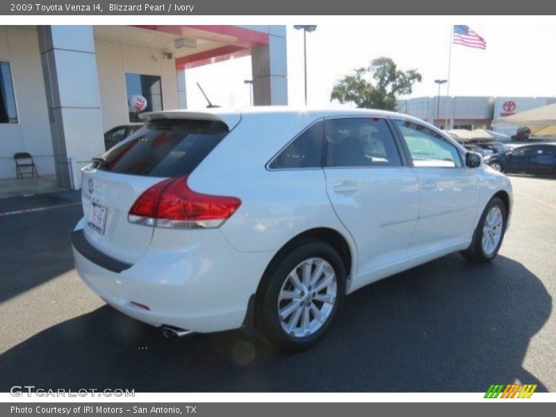 Blizzard Pearl / Ivory 2009 Toyota Venza I4