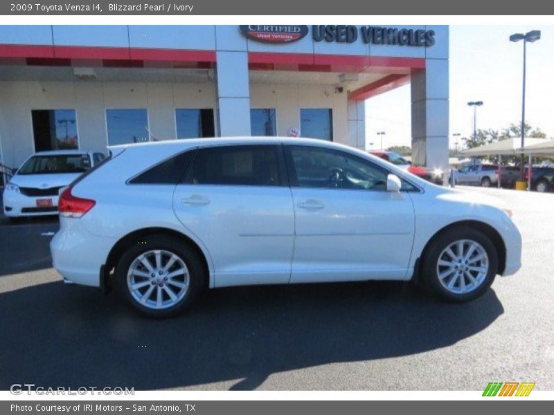 Blizzard Pearl / Ivory 2009 Toyota Venza I4