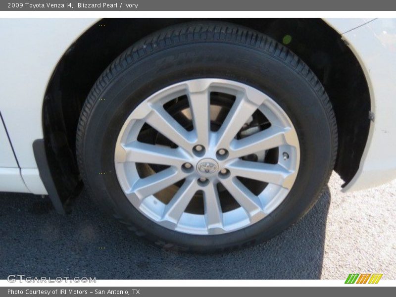 Blizzard Pearl / Ivory 2009 Toyota Venza I4