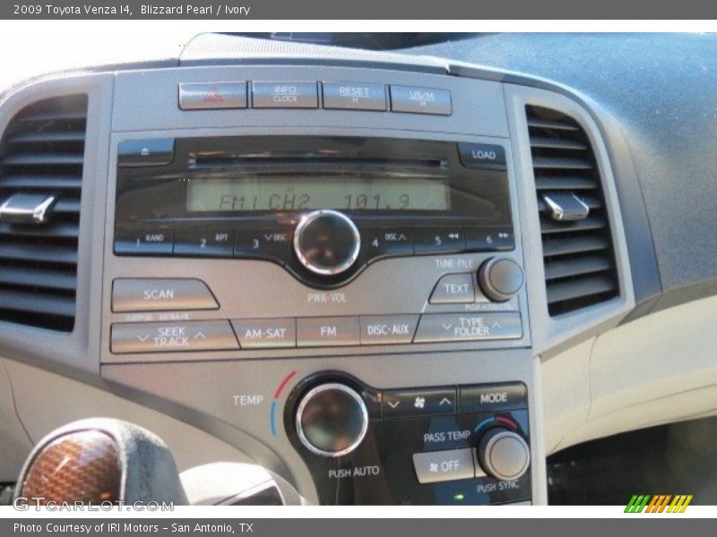 Blizzard Pearl / Ivory 2009 Toyota Venza I4