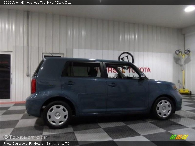 Hypnotic Teal Mica / Dark Gray 2010 Scion xB
