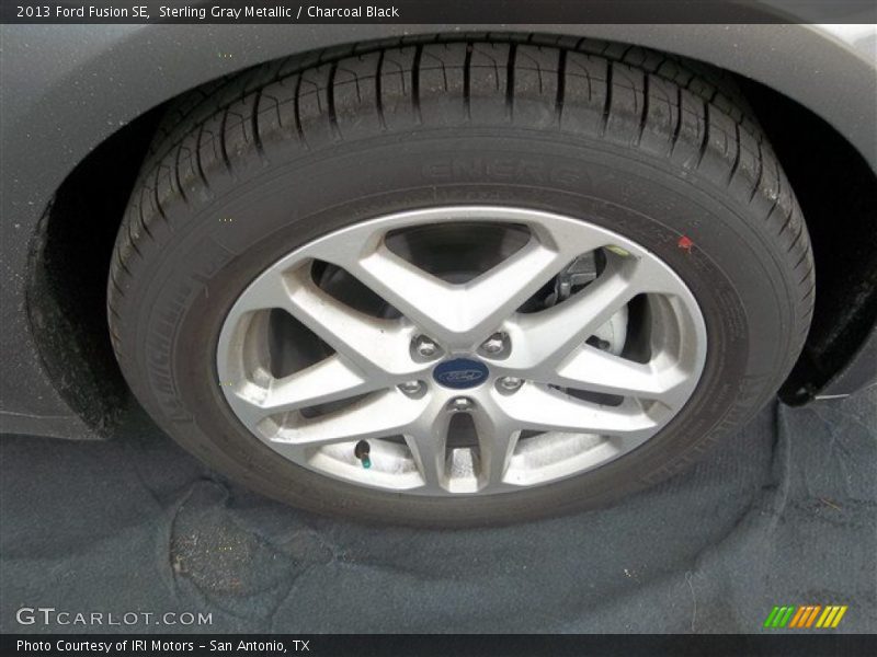 Sterling Gray Metallic / Charcoal Black 2013 Ford Fusion SE