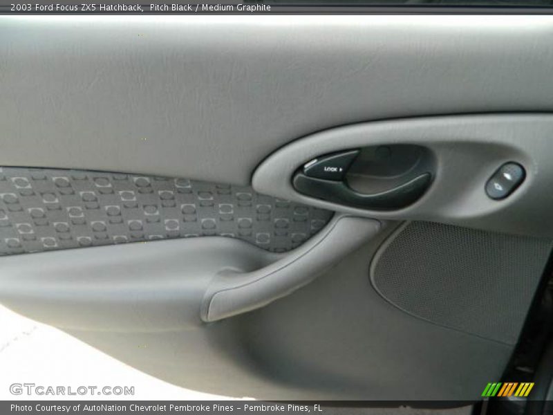 Pitch Black / Medium Graphite 2003 Ford Focus ZX5 Hatchback