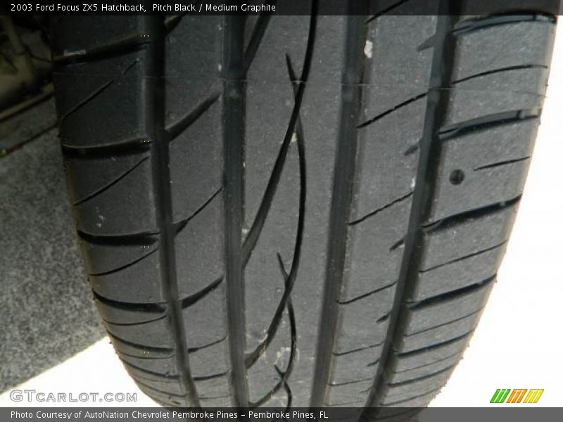 Pitch Black / Medium Graphite 2003 Ford Focus ZX5 Hatchback