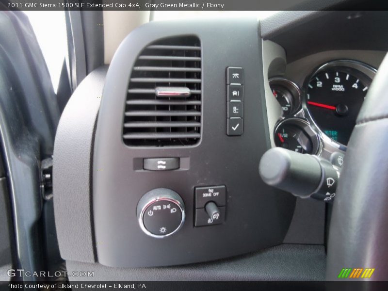 Controls of 2011 Sierra 1500 SLE Extended Cab 4x4