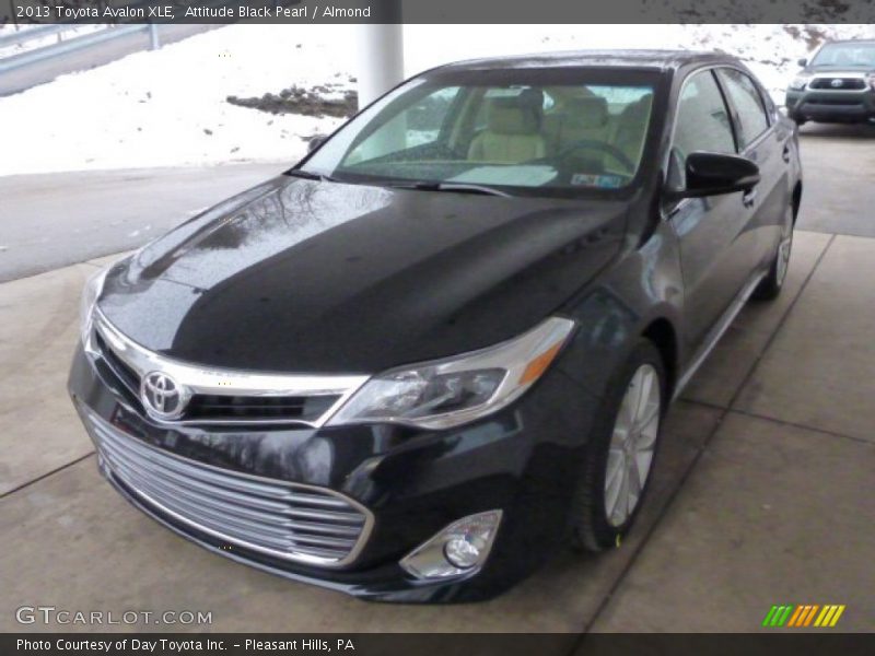 Attitude Black Pearl / Almond 2013 Toyota Avalon XLE