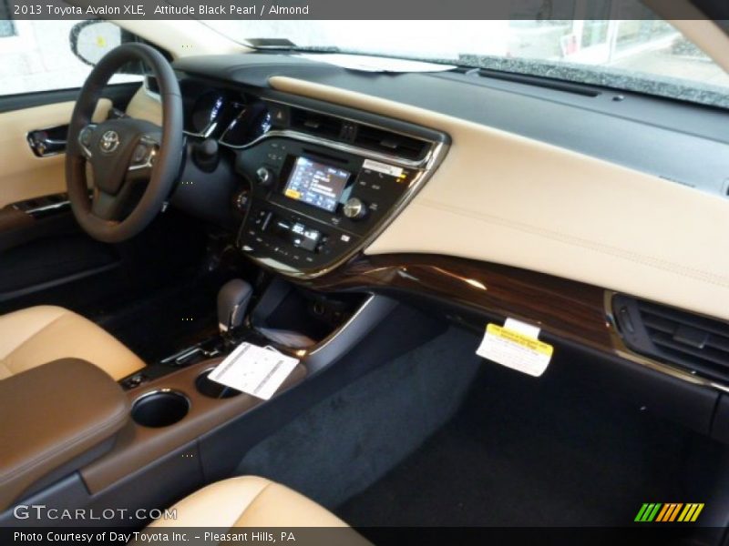 Attitude Black Pearl / Almond 2013 Toyota Avalon XLE