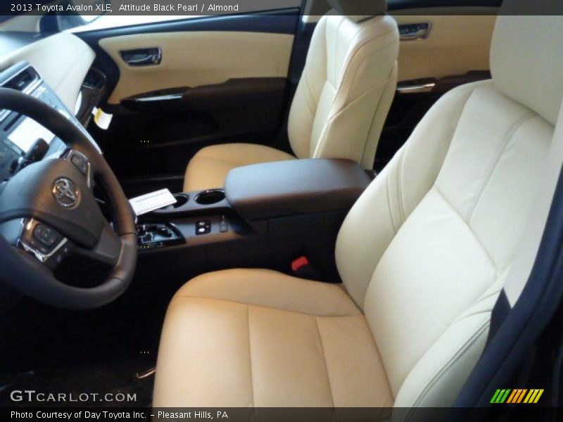 Attitude Black Pearl / Almond 2013 Toyota Avalon XLE