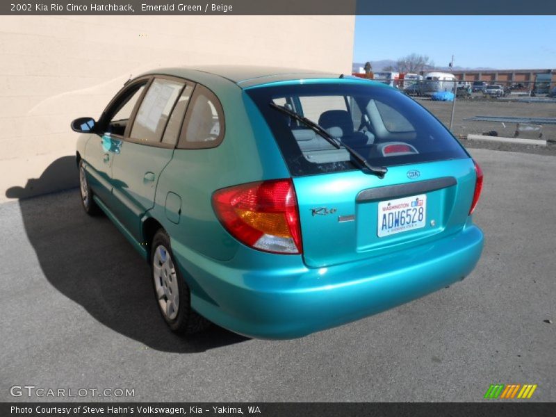 Emerald Green / Beige 2002 Kia Rio Cinco Hatchback