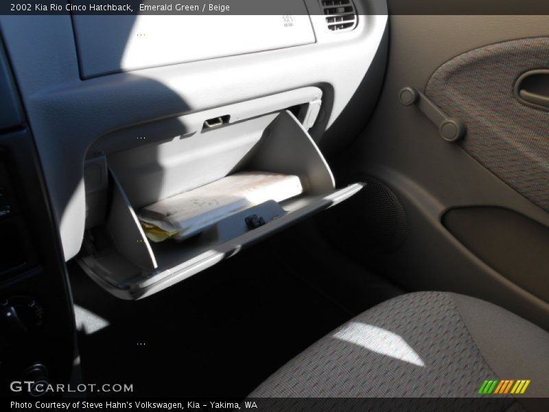 Emerald Green / Beige 2002 Kia Rio Cinco Hatchback