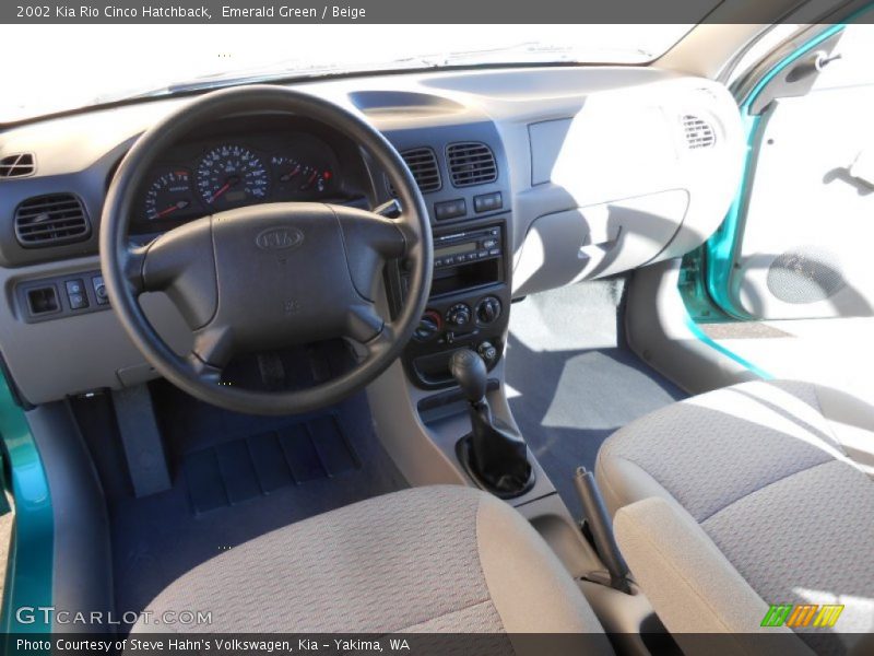 Emerald Green / Beige 2002 Kia Rio Cinco Hatchback