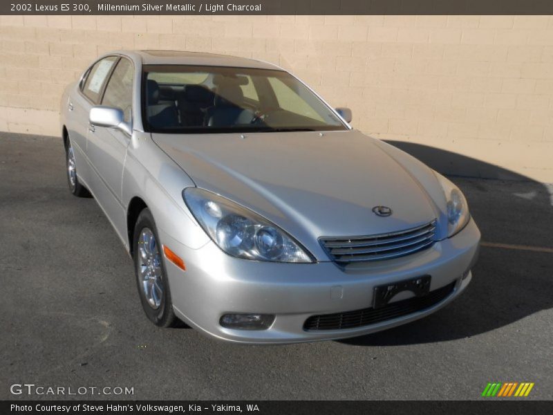 Millennium Silver Metallic / Light Charcoal 2002 Lexus ES 300