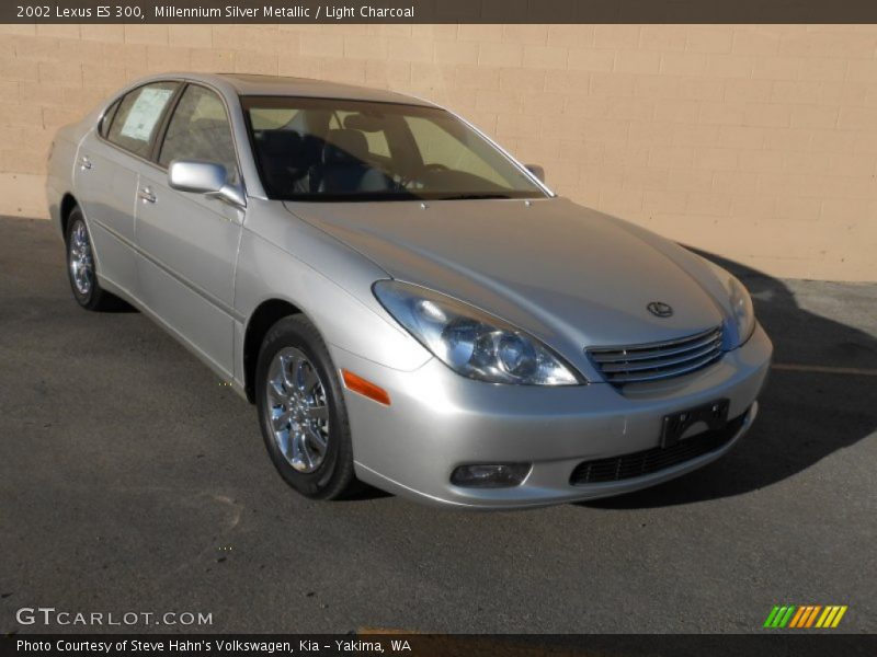 Millennium Silver Metallic / Light Charcoal 2002 Lexus ES 300