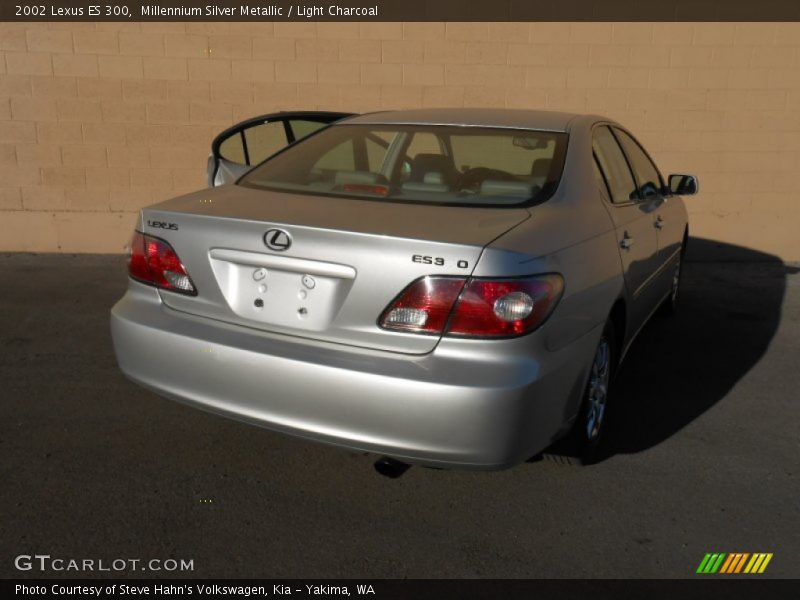 Millennium Silver Metallic / Light Charcoal 2002 Lexus ES 300
