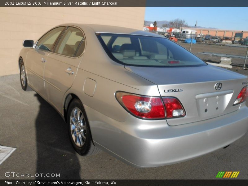 Millennium Silver Metallic / Light Charcoal 2002 Lexus ES 300