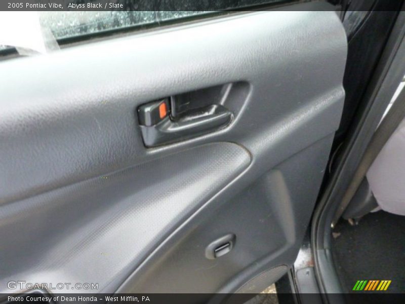 Abyss Black / Slate 2005 Pontiac Vibe