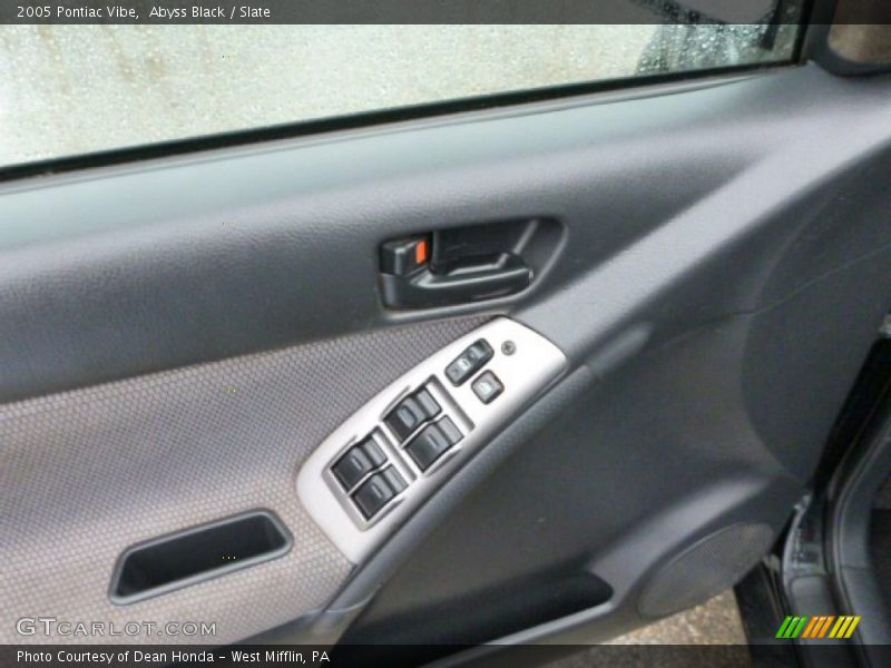Abyss Black / Slate 2005 Pontiac Vibe