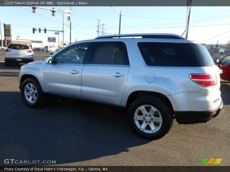 Quicksilver / Black 2009 Saturn Outlook XR AWD