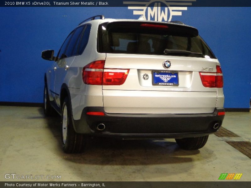 Titanium Silver Metallic / Black 2010 BMW X5 xDrive30i