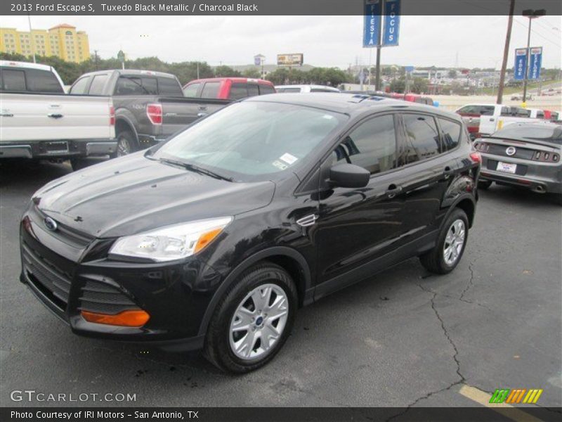 Tuxedo Black Metallic / Charcoal Black 2013 Ford Escape S