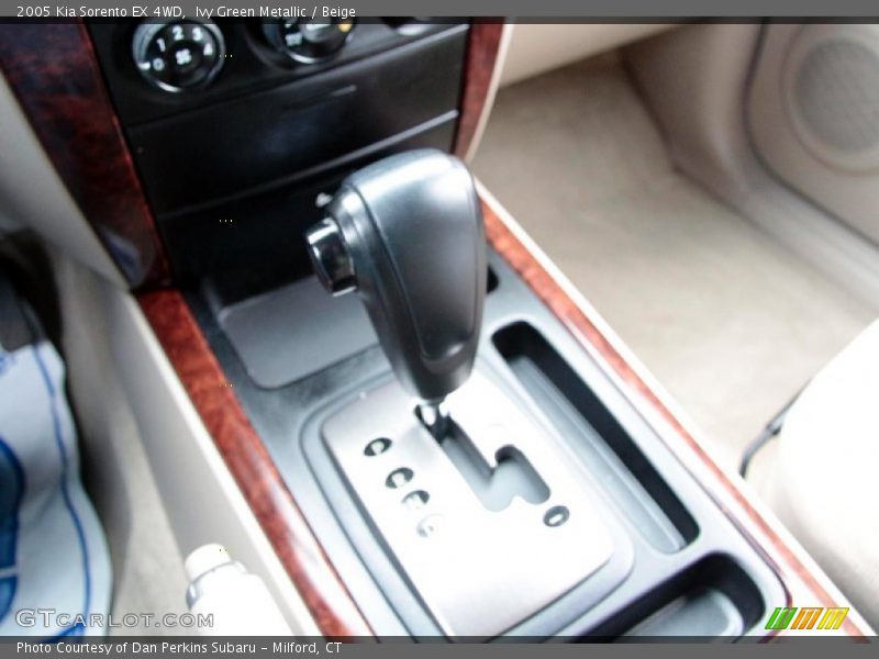 Ivy Green Metallic / Beige 2005 Kia Sorento EX 4WD