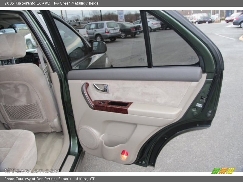 Ivy Green Metallic / Beige 2005 Kia Sorento EX 4WD