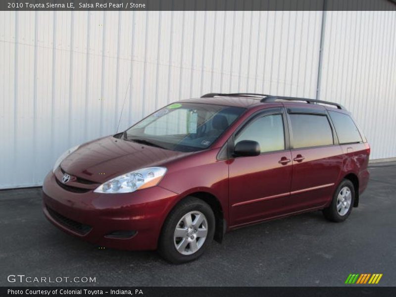 Front 3/4 View of 2010 Sienna LE