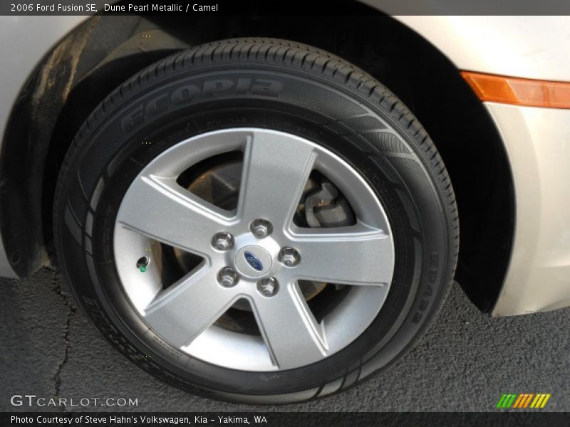 Dune Pearl Metallic / Camel 2006 Ford Fusion SE