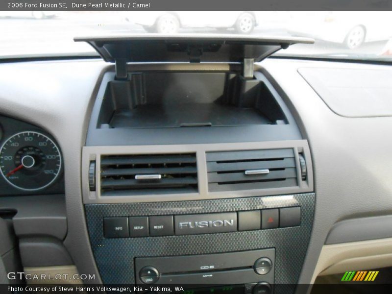 Dune Pearl Metallic / Camel 2006 Ford Fusion SE