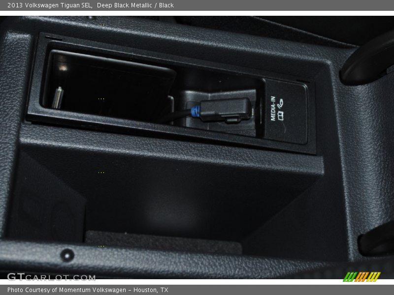 Deep Black Metallic / Black 2013 Volkswagen Tiguan SEL